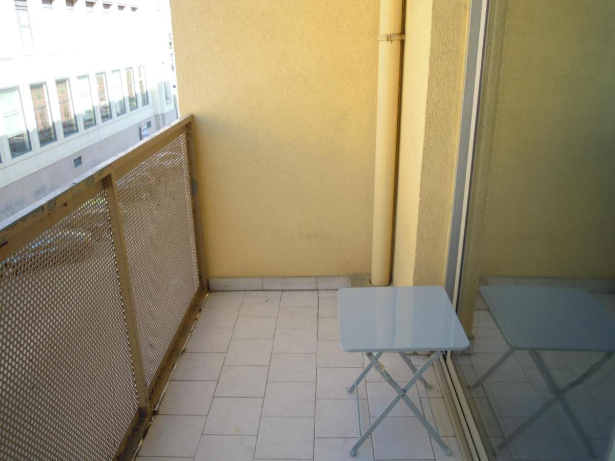 Nimes Studio Parking Dhuoda Esterno foto